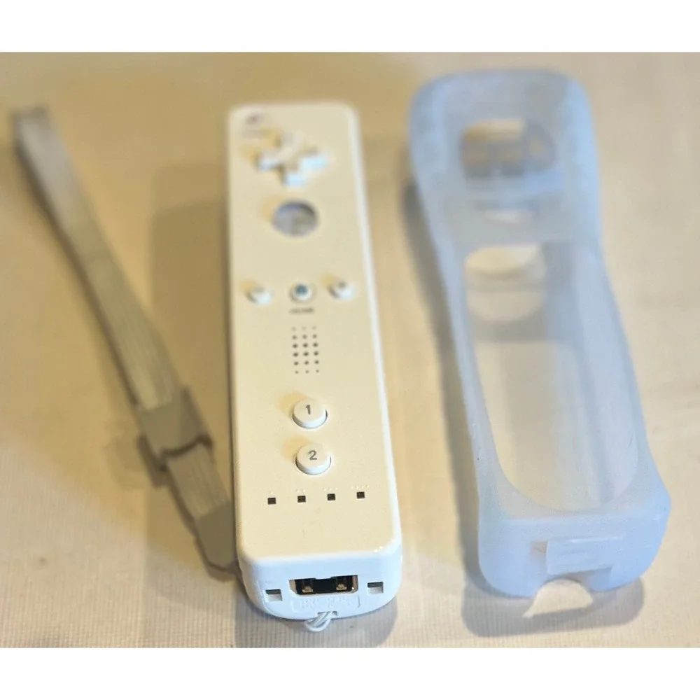 Official Nintendo Wii Remote Plus (White) with New Clear Silicone Jacket-Works